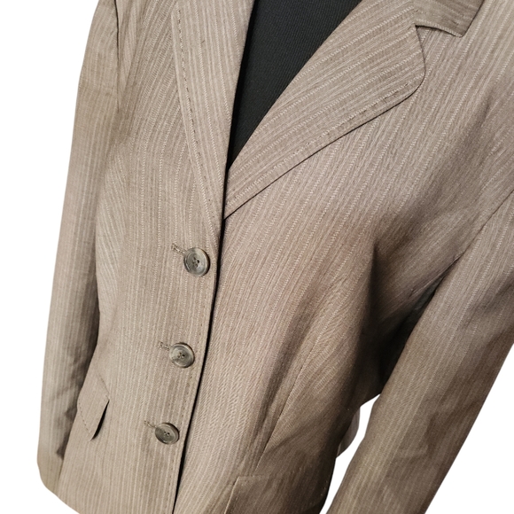 Anne Klein Brown Pin Stripe Cropped Jacket  Size 14 - Picture 2 of 7